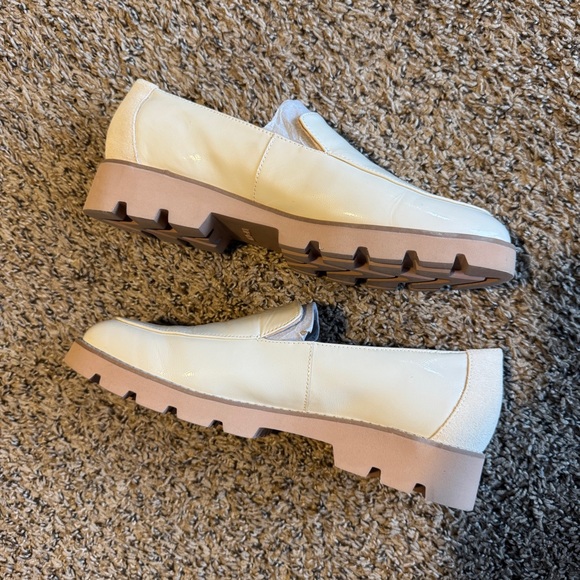 Vionic Kensley Slip On Loafer Cream Women’s 8.5 - Picture 6 of 10